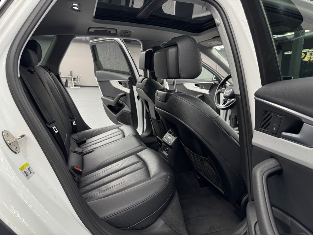 2017 Audi A4 Image 29