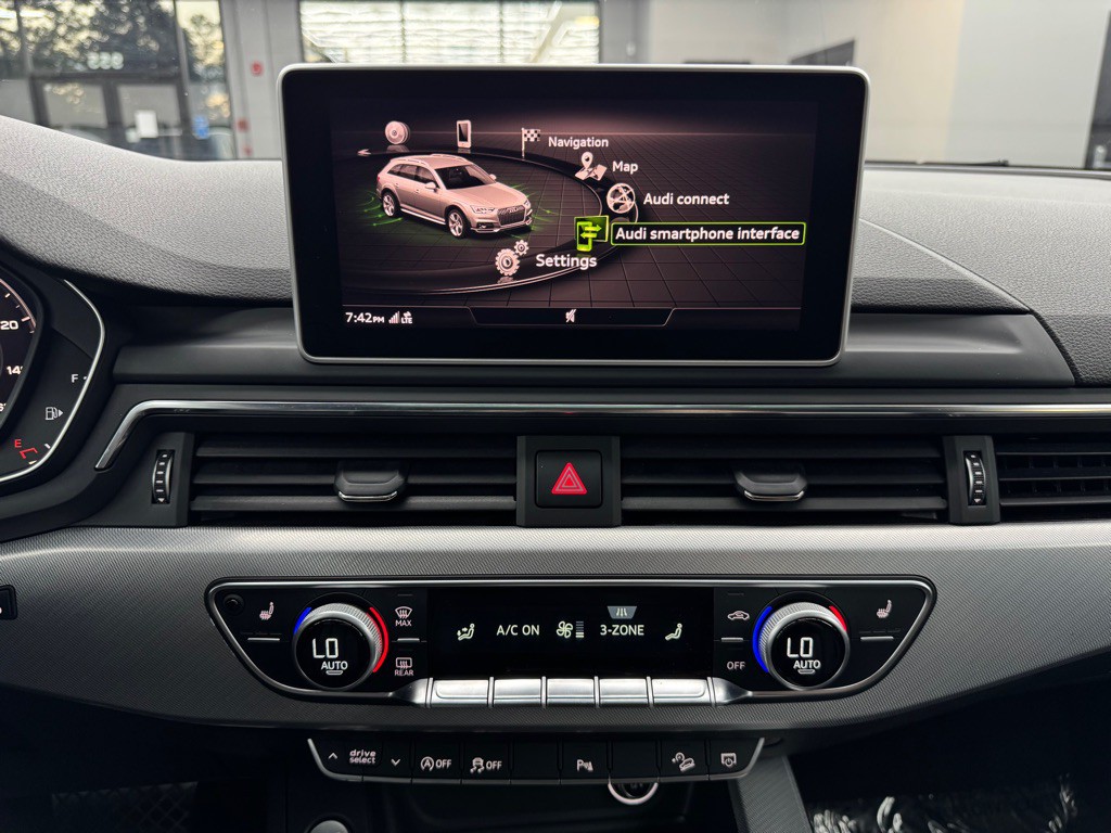 2017 Audi A4 Image 34