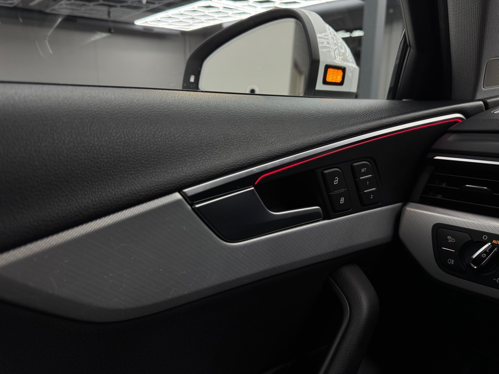 2017 Audi A4 Image 43