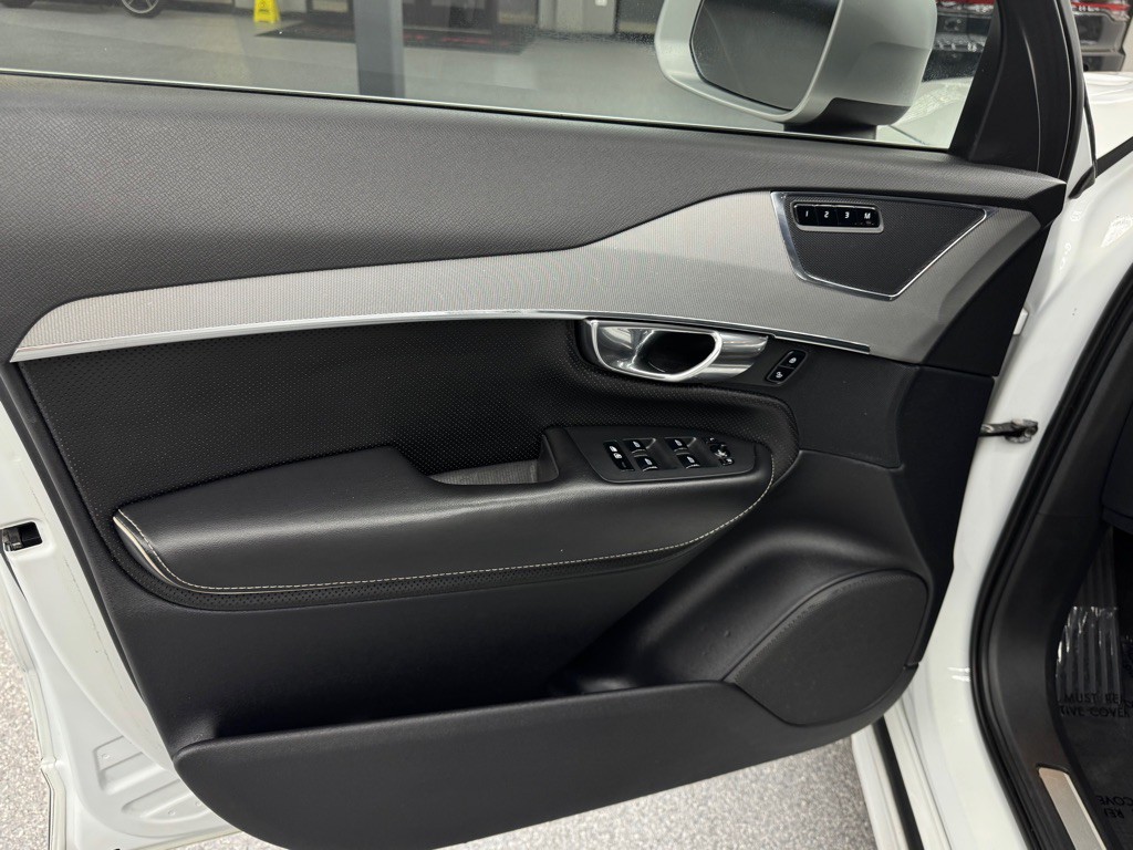 2016 Volvo XC90 Image 19
