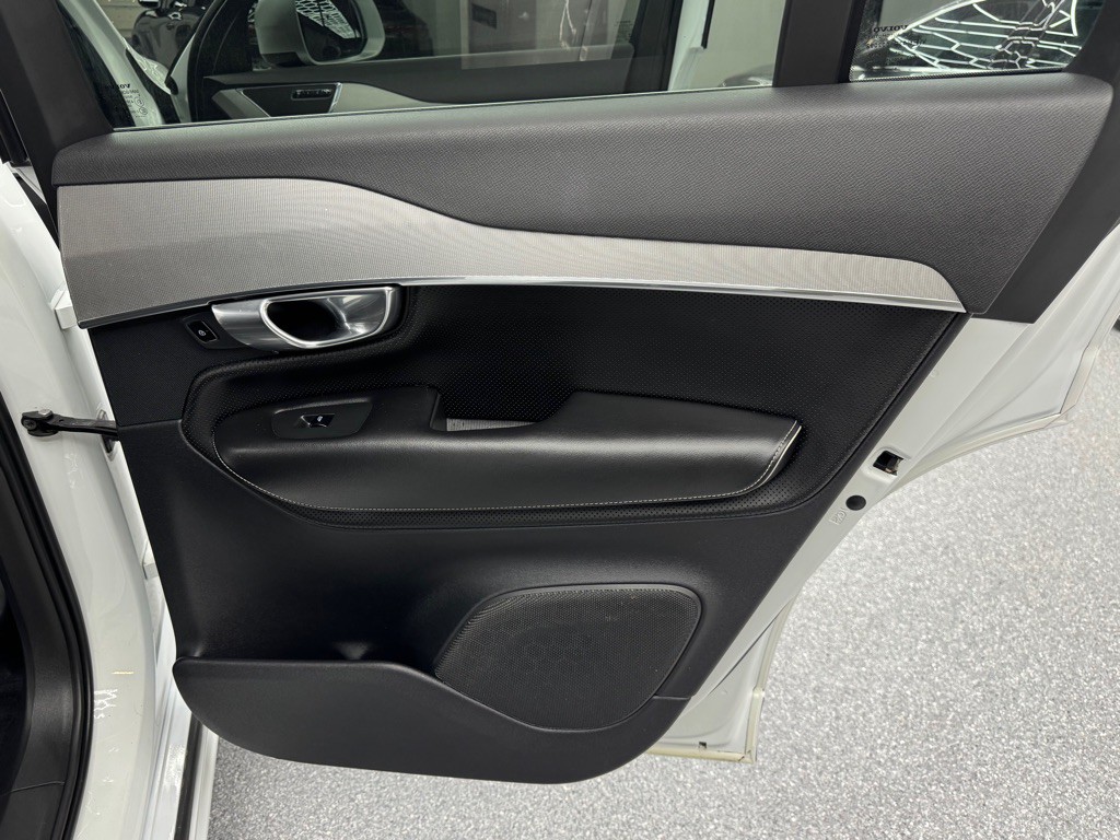 2016 Volvo XC90 Image 28