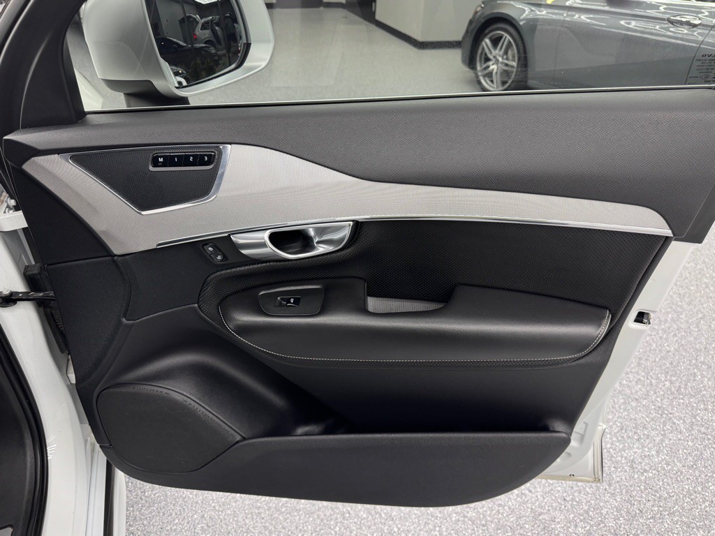 2016 Volvo XC90 Image 31