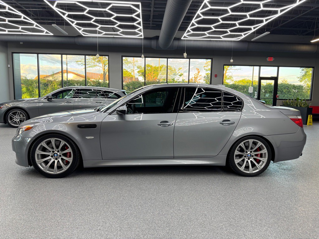 2006 BMW M5 Image 9