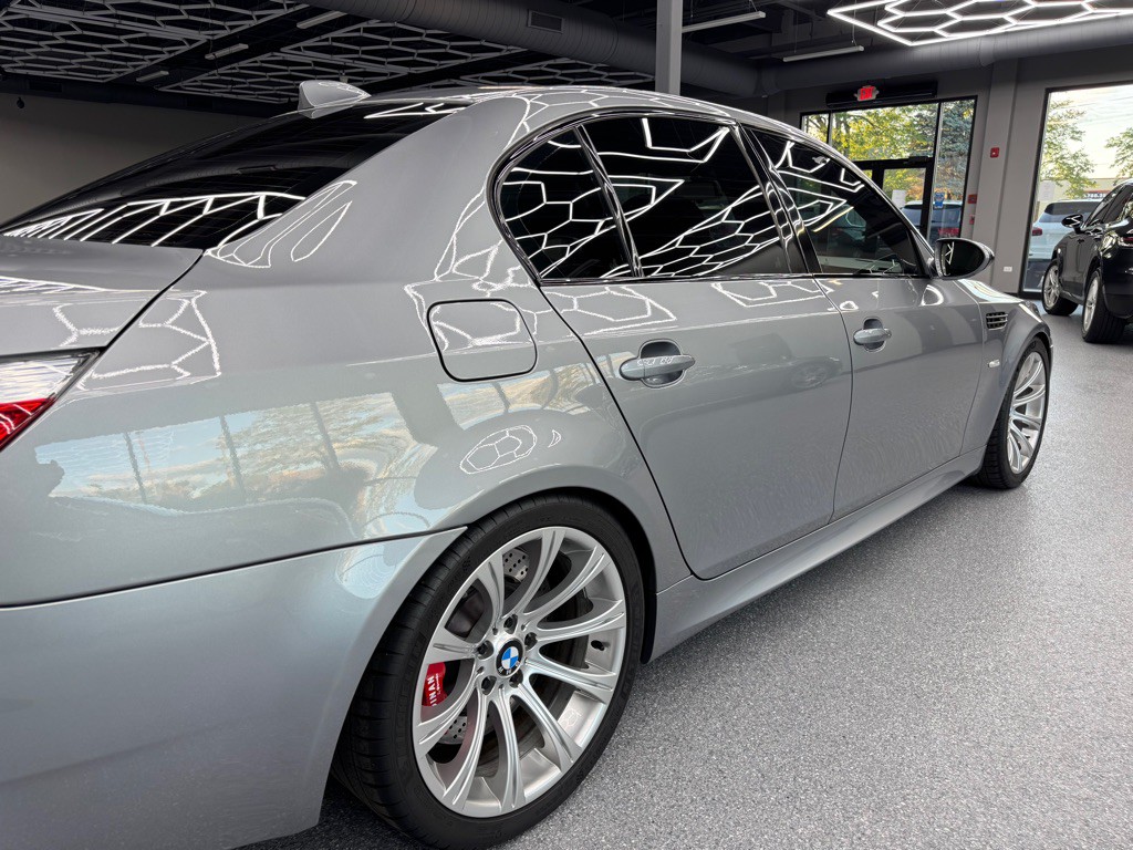 2006 BMW M5 Image 16