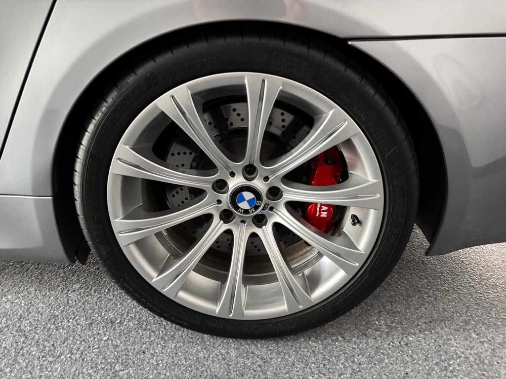 2006 BMW M5 Image 23