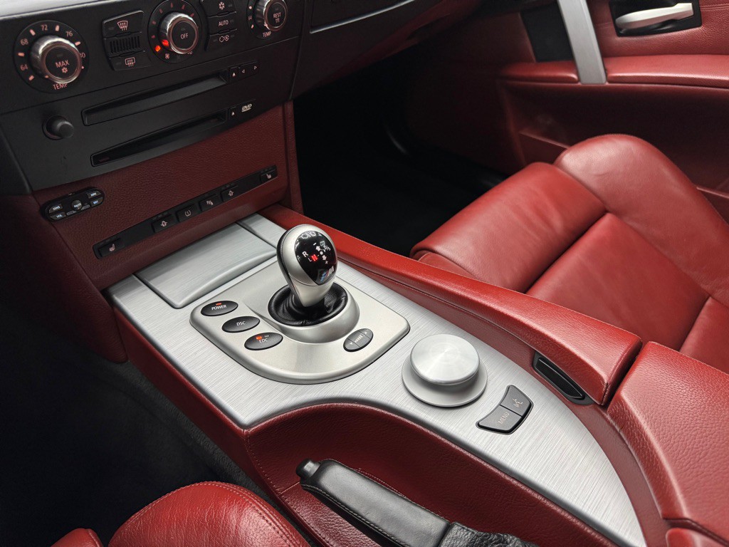 2006 BMW M5 Image 41