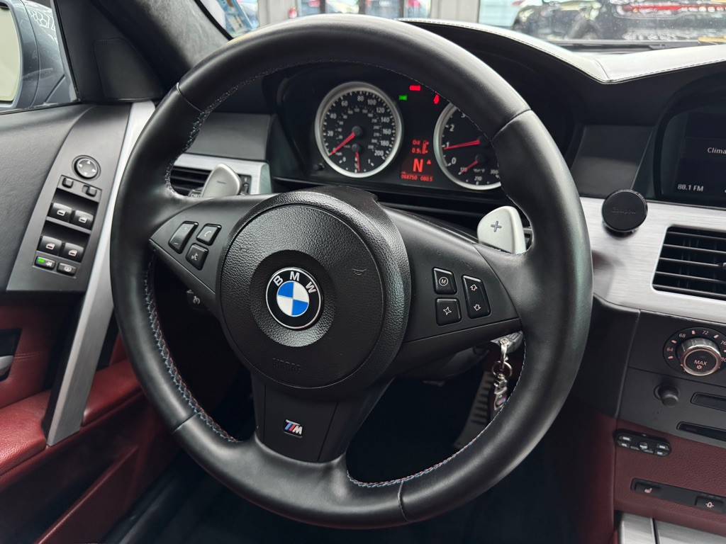 2006 BMW M5 Image 42