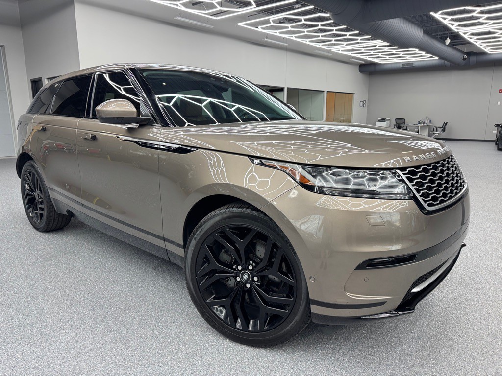 2018 Land Rover Range Rover Image 2