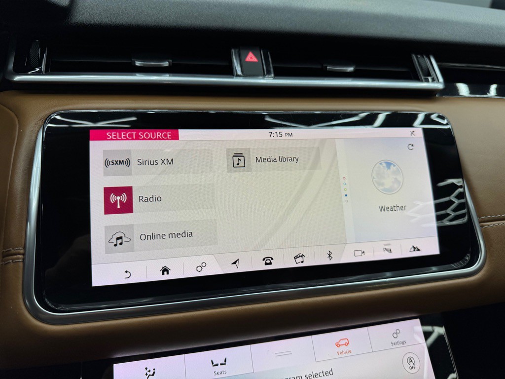 2018 Land Rover Range Rover Image 35