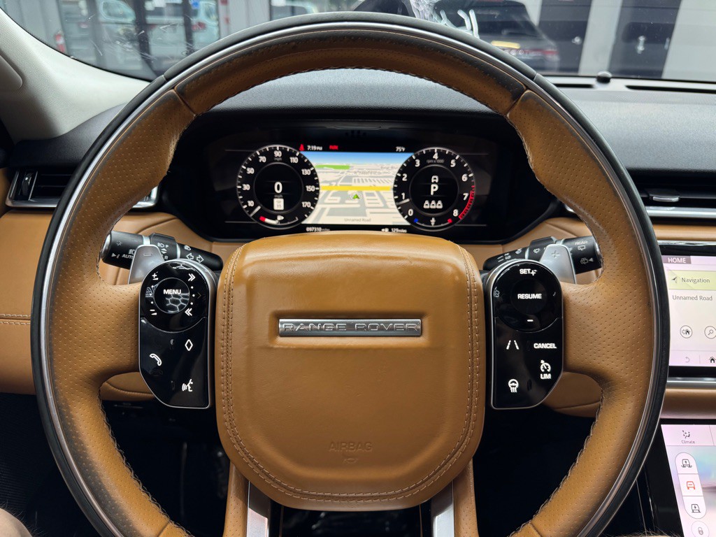 2018 Land Rover Range Rover Image 41