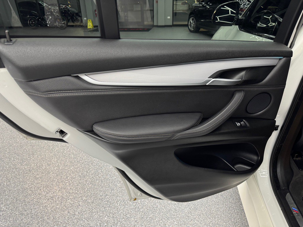 2017 BMW X5 Image 22
