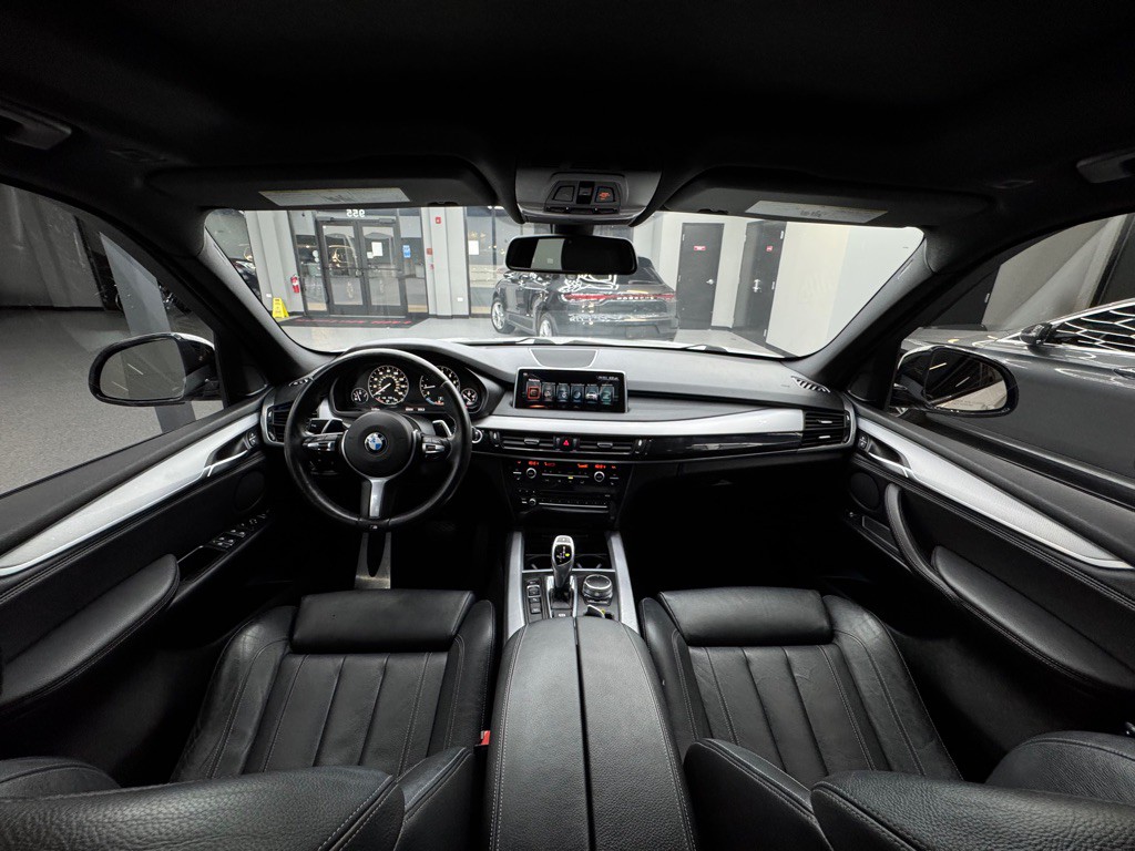 2017 BMW X5 Image 32