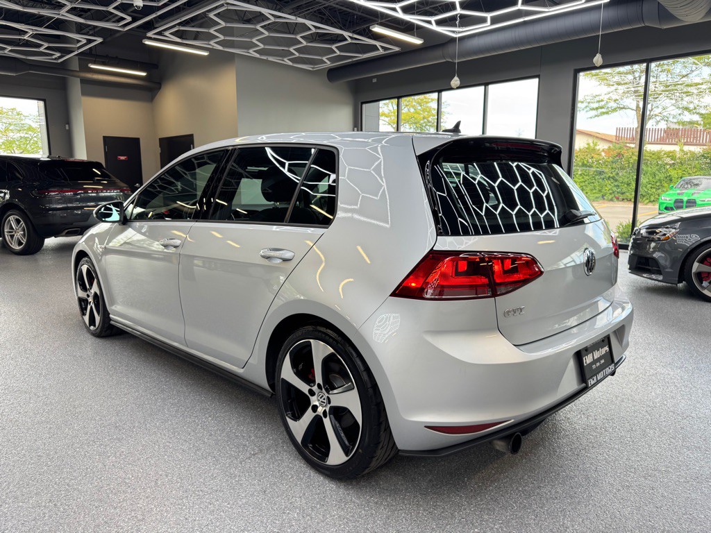 2015 Volkswagen GTI Image 8