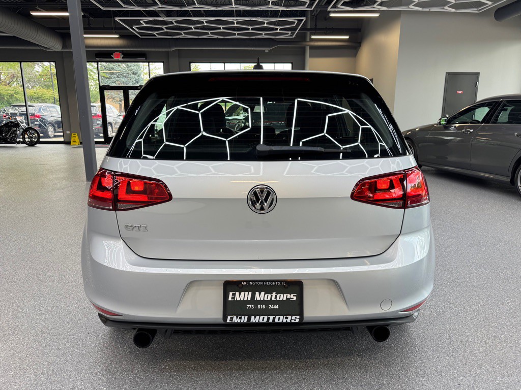2015 Volkswagen GTI Image 9