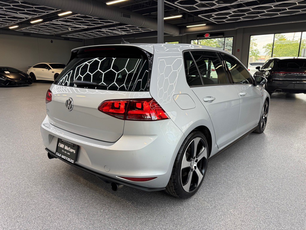 2015 Volkswagen GTI Image 10