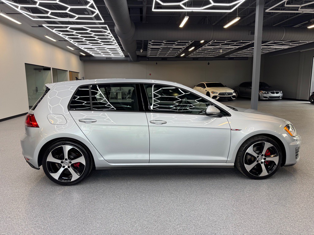 2015 Volkswagen GTI Image 11