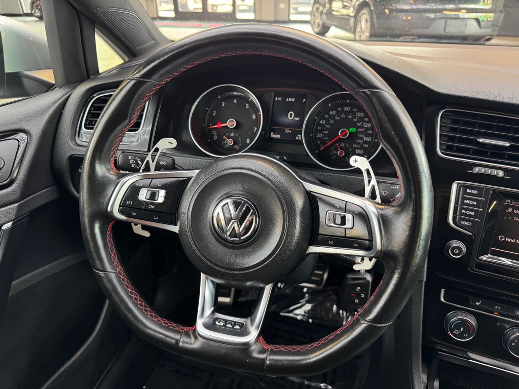 2015 Volkswagen GTI Image 26