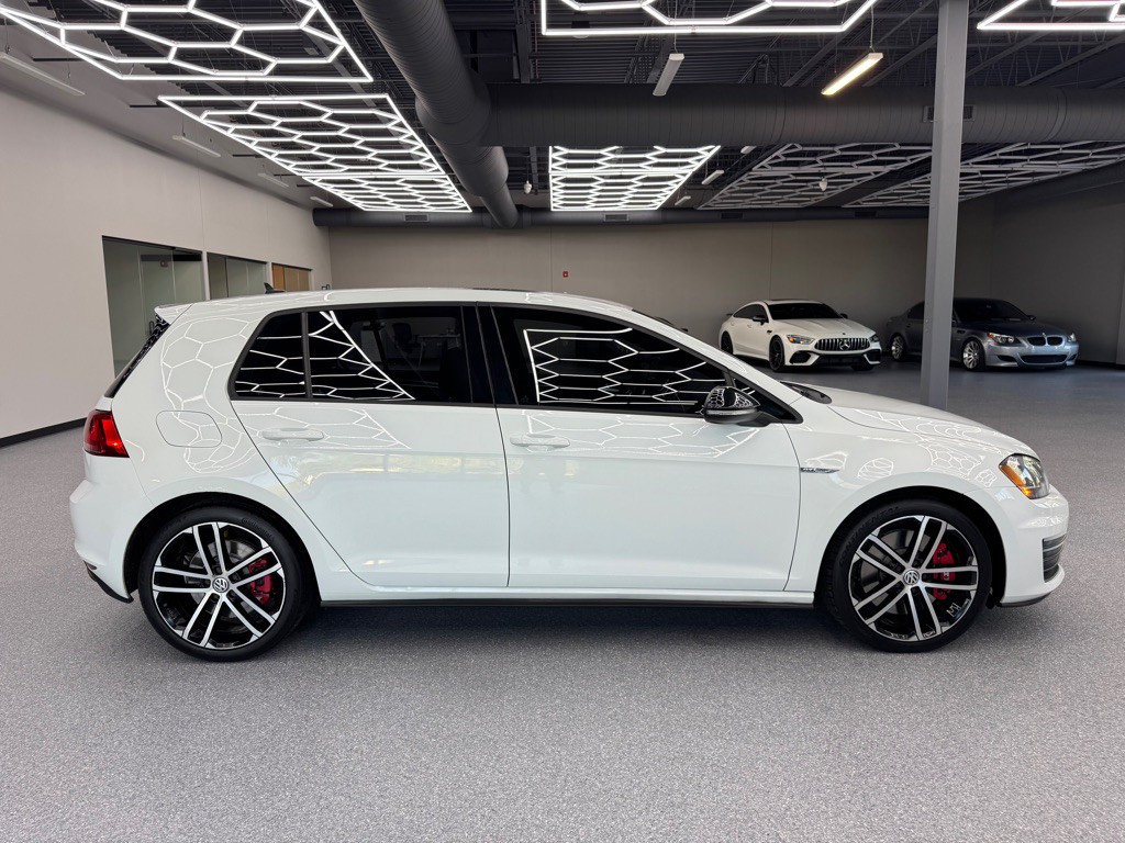 2017 Volkswagen GTI Image 11