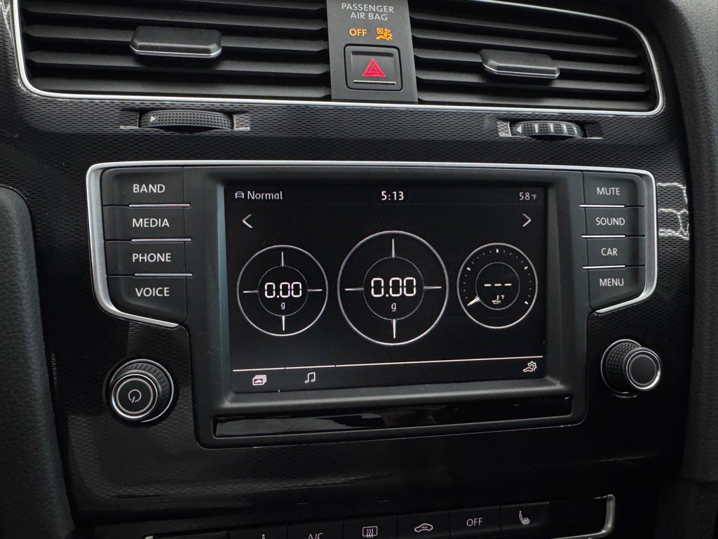 2017 Volkswagen GTI Image 26