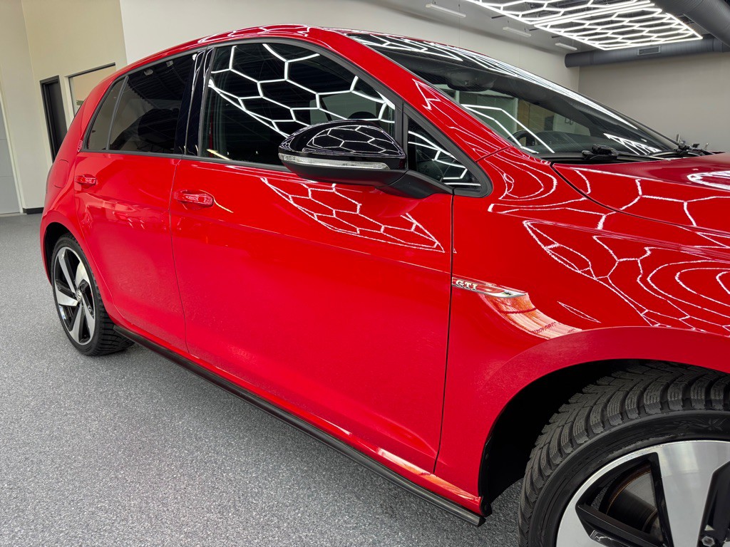 2021 Volkswagen GTI Image 3