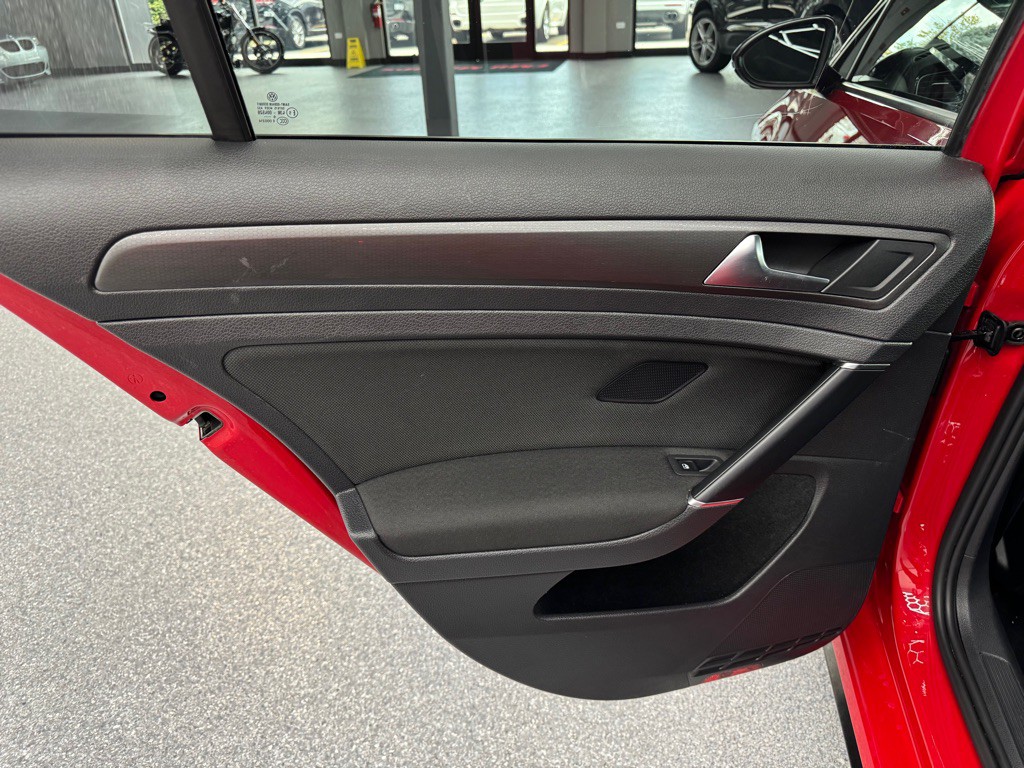 2021 Volkswagen GTI Image 17