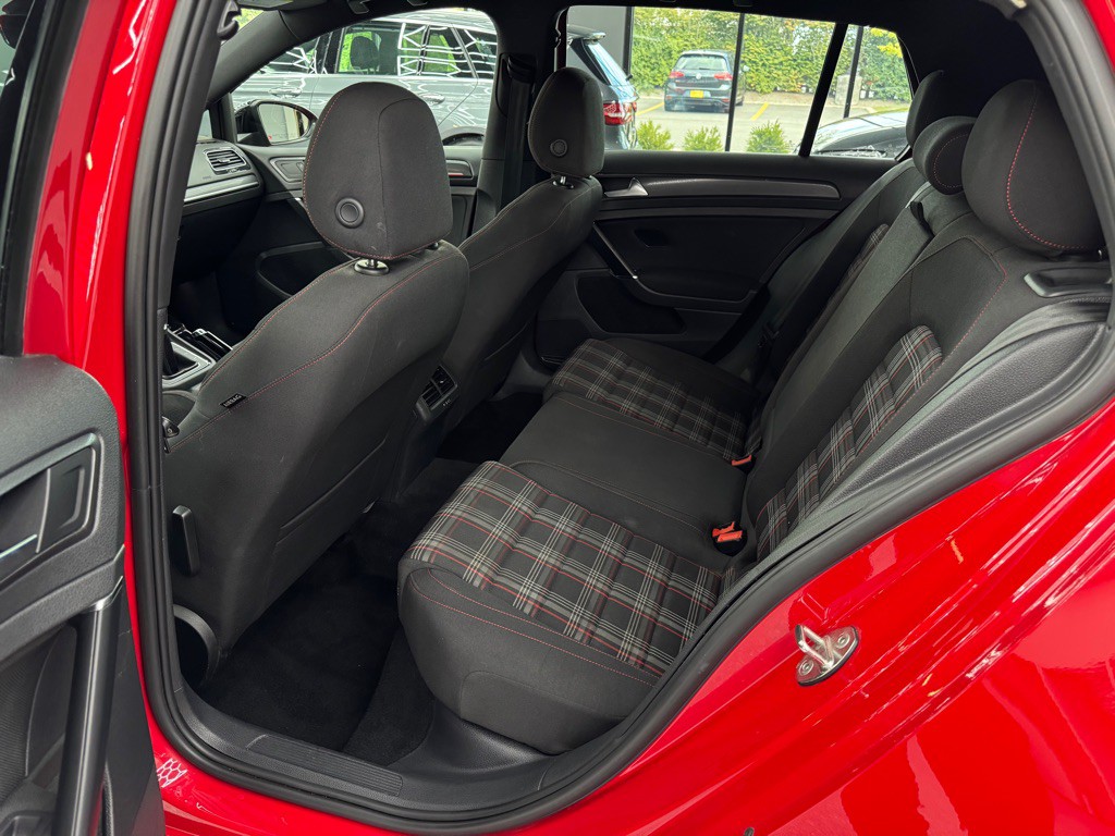 2021 Volkswagen GTI Image 18