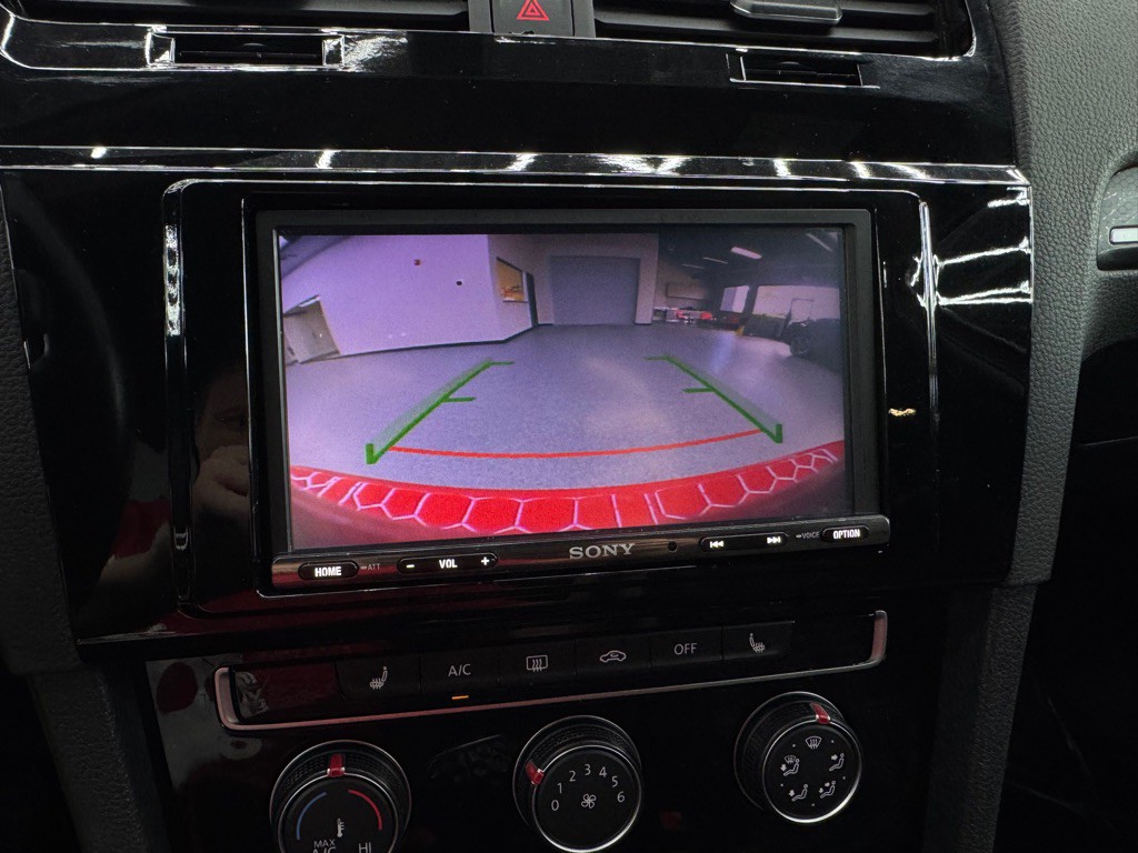 2021 Volkswagen GTI Image 25