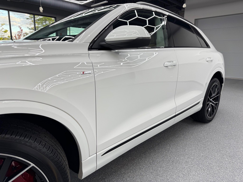 2019 Audi Q8 Image 9