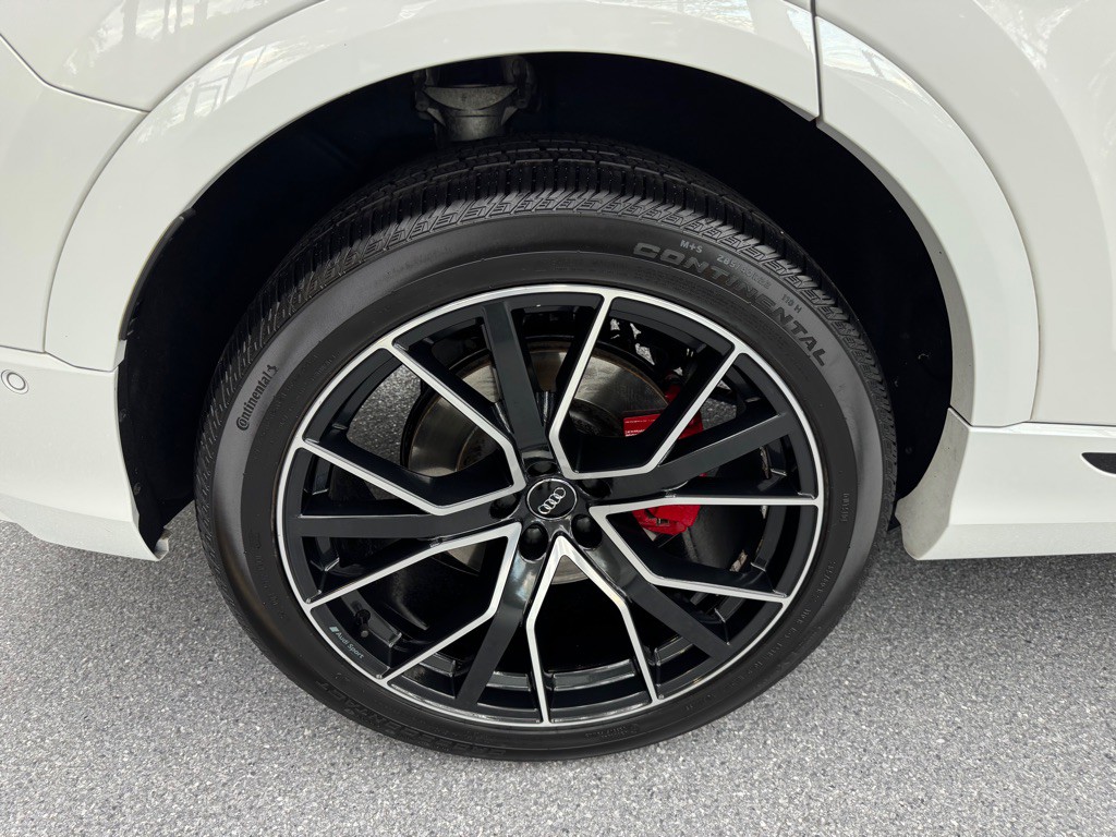 2019 Audi Q8 Image 23