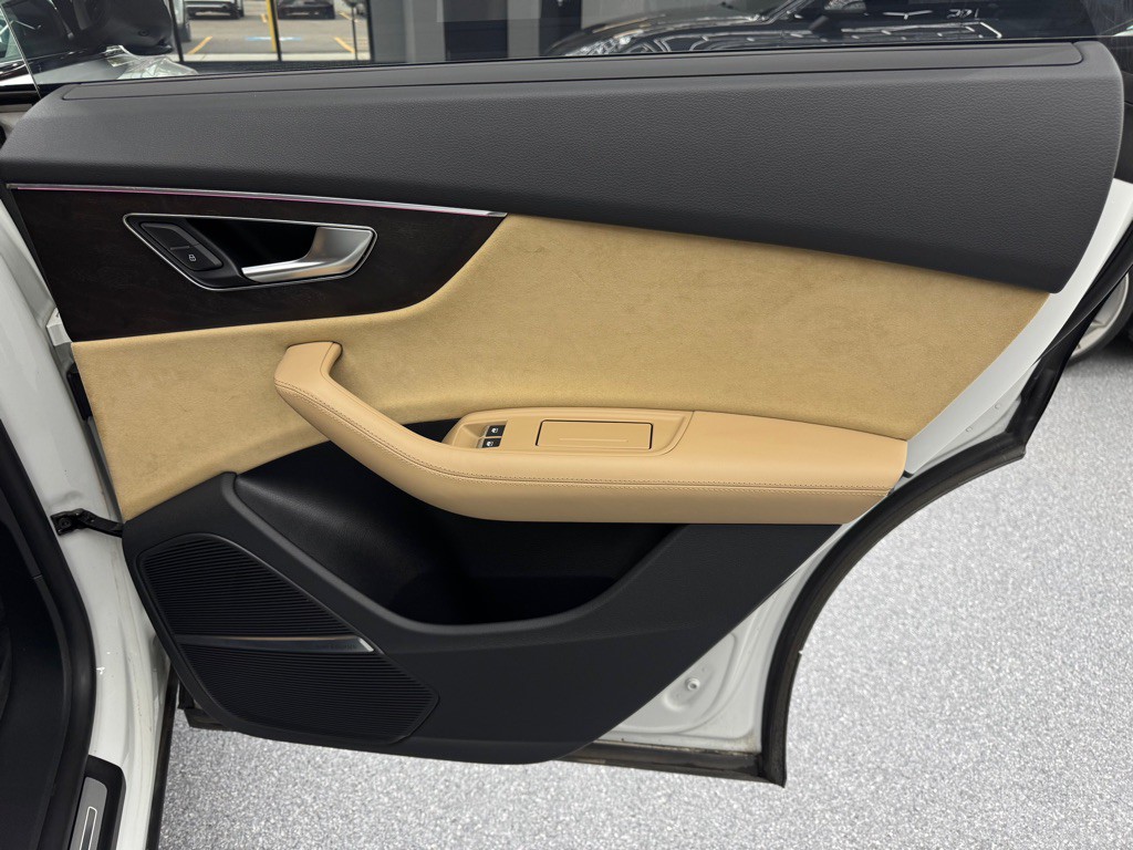 2019 Audi Q8 Image 33