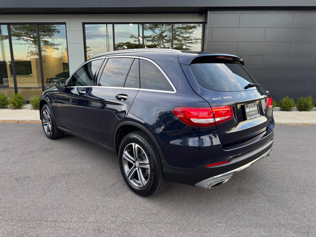 2016 Mercedes-Benz GLC-Class Image 8