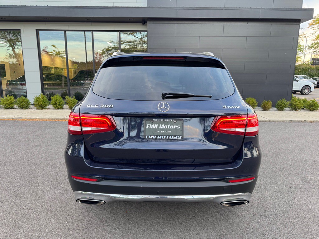 2016 Mercedes-Benz GLC-Class Image 9