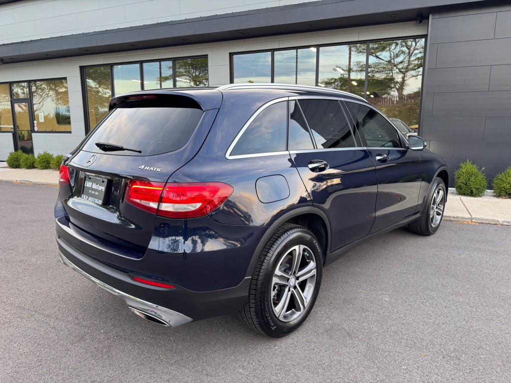 2016 Mercedes-Benz GLC-Class Image 11