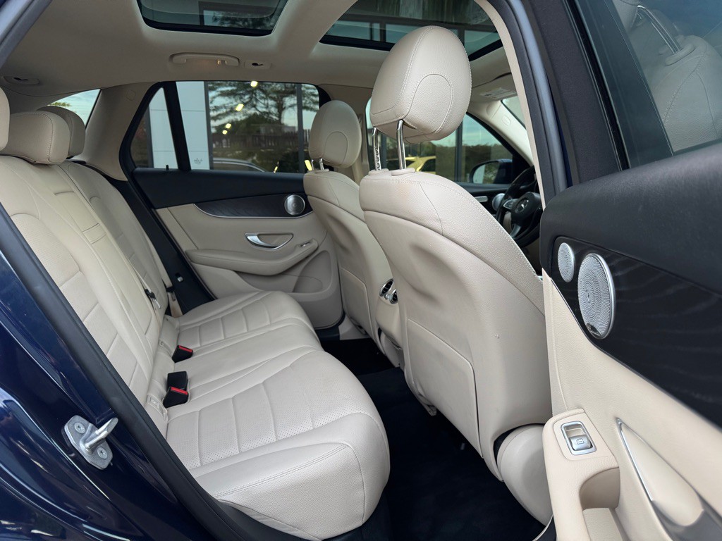 2016 Mercedes-Benz GLC-Class Image 23