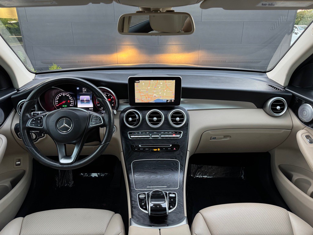 2016 Mercedes-Benz GLC-Class Image 28