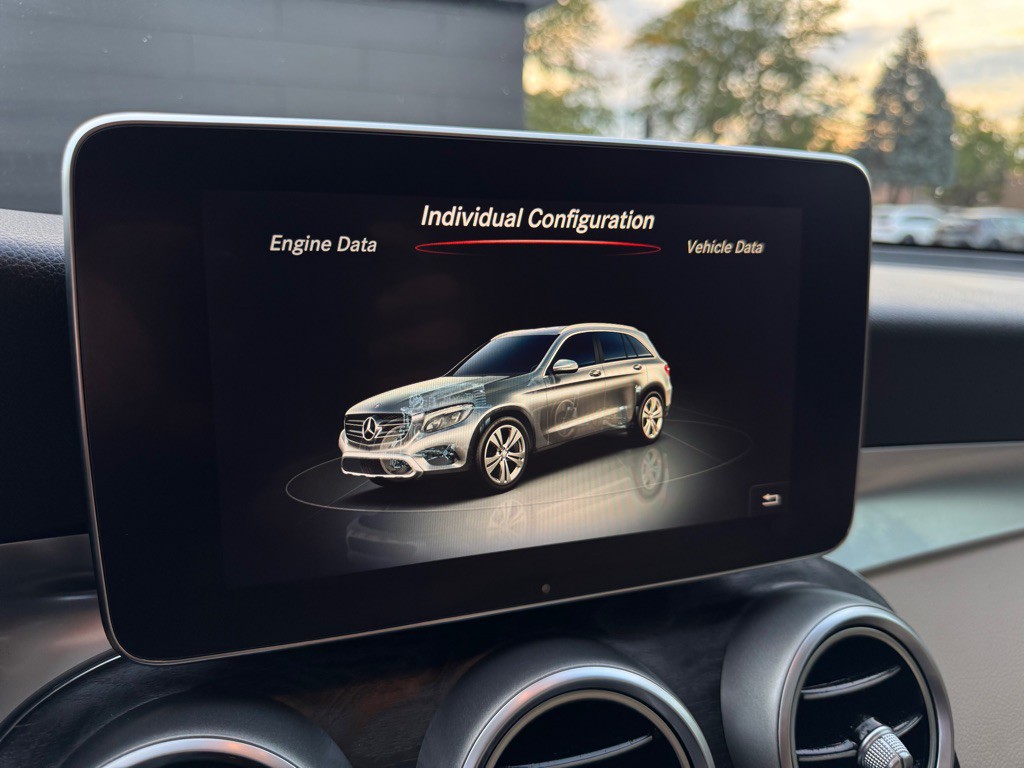 2016 Mercedes-Benz GLC-Class Image 29