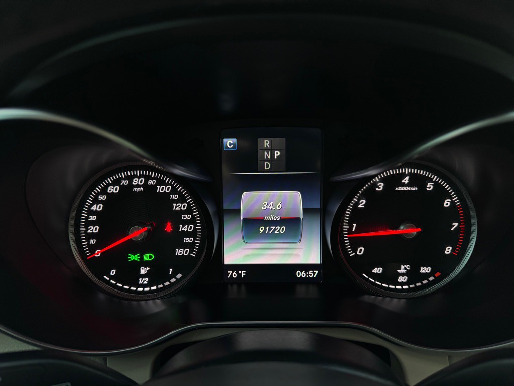 2016 Mercedes-Benz GLC-Class Image 35