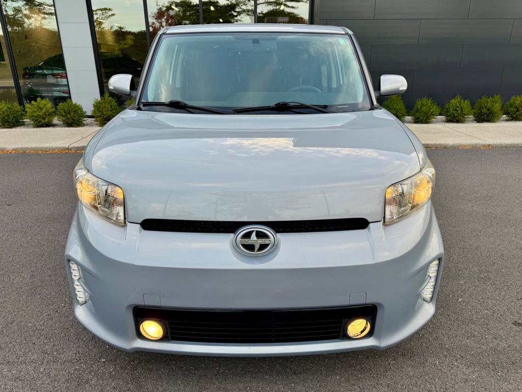2013 Scion xB Image 4