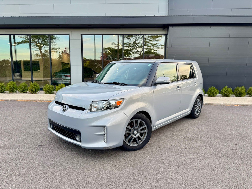2013 Scion xB Image 5