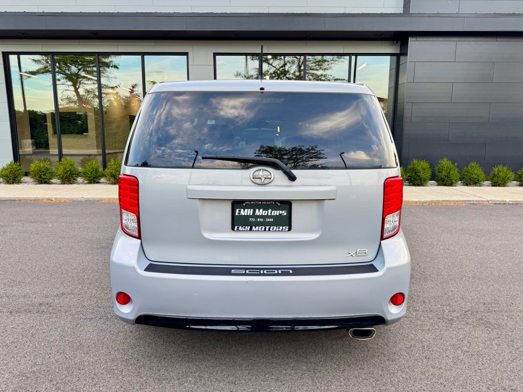 2013 Scion xB Image 9
