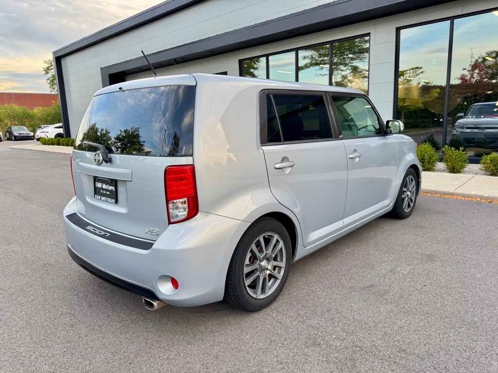 2013 Scion xB Image 11
