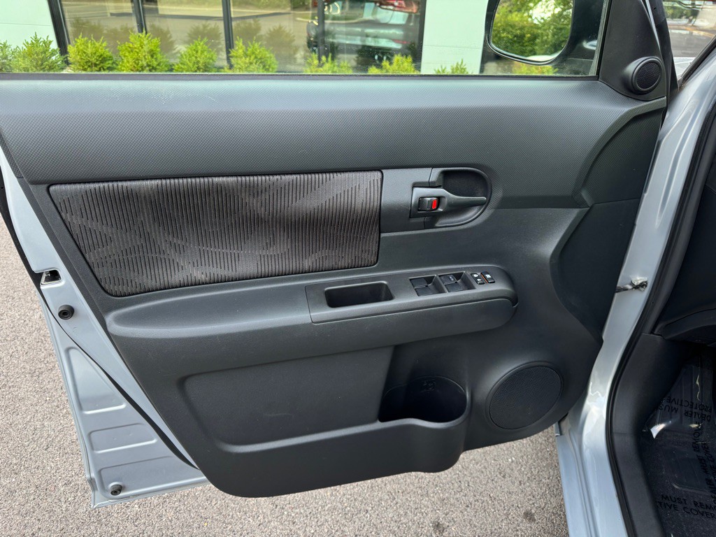 2013 Scion xB Image 13