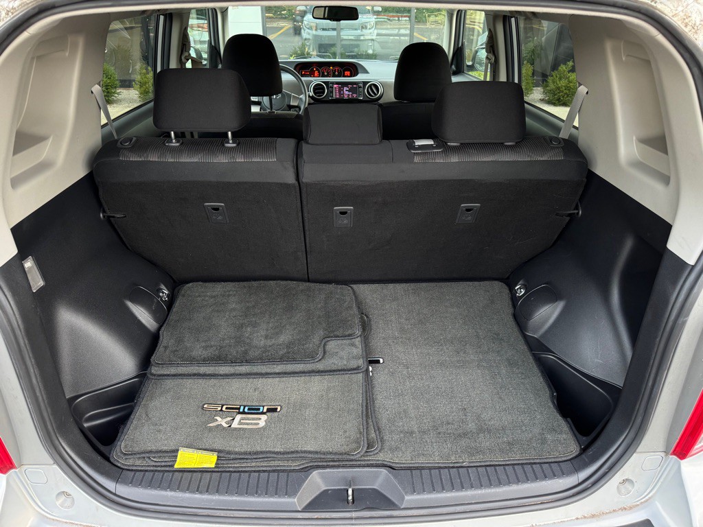 2013 Scion xB Image 17