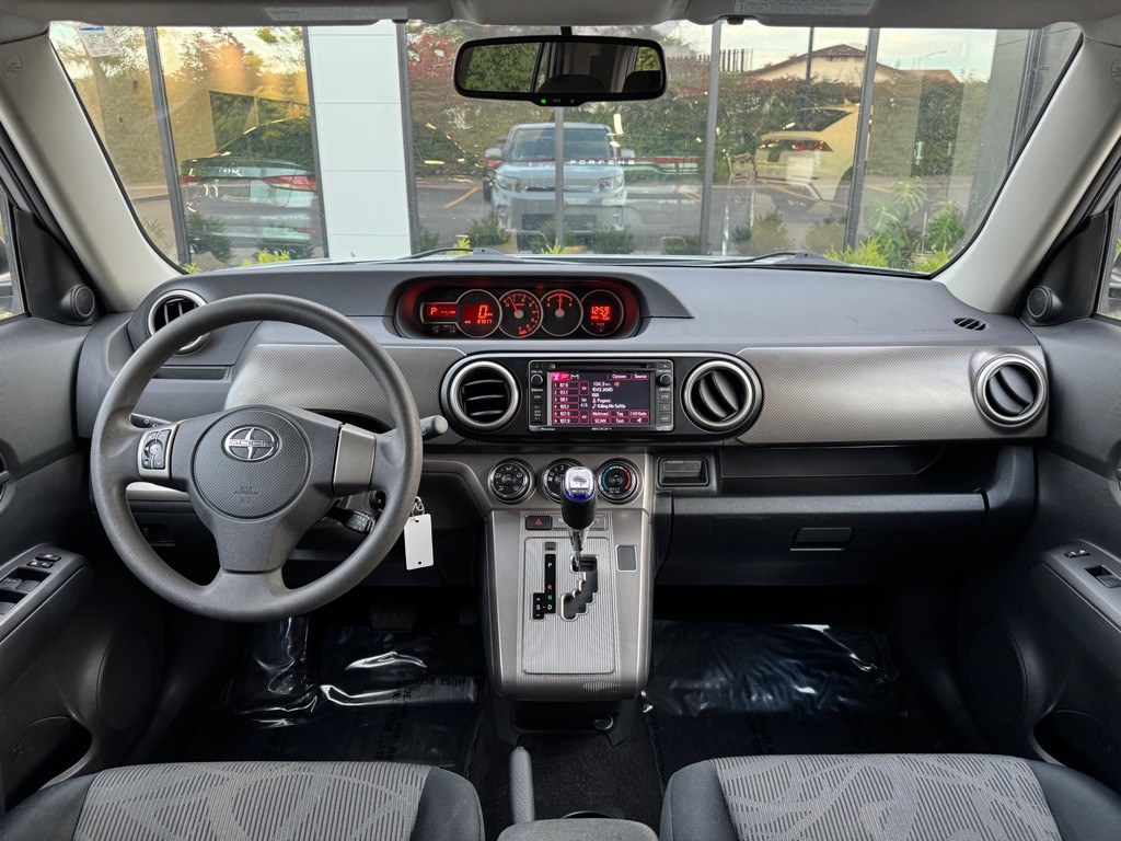 2013 Scion xB Image 22