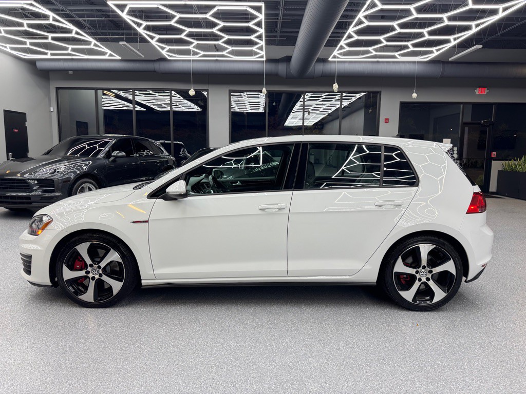 2016 Volkswagen GTI Image 9