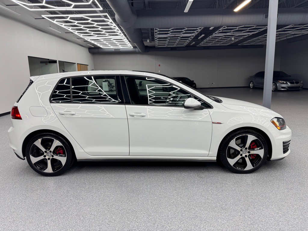 2016 Volkswagen GTI Image 13