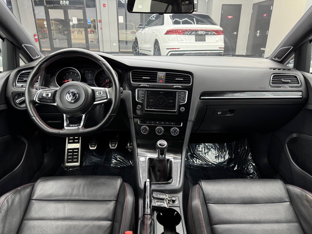 2016 Volkswagen GTI Image 26