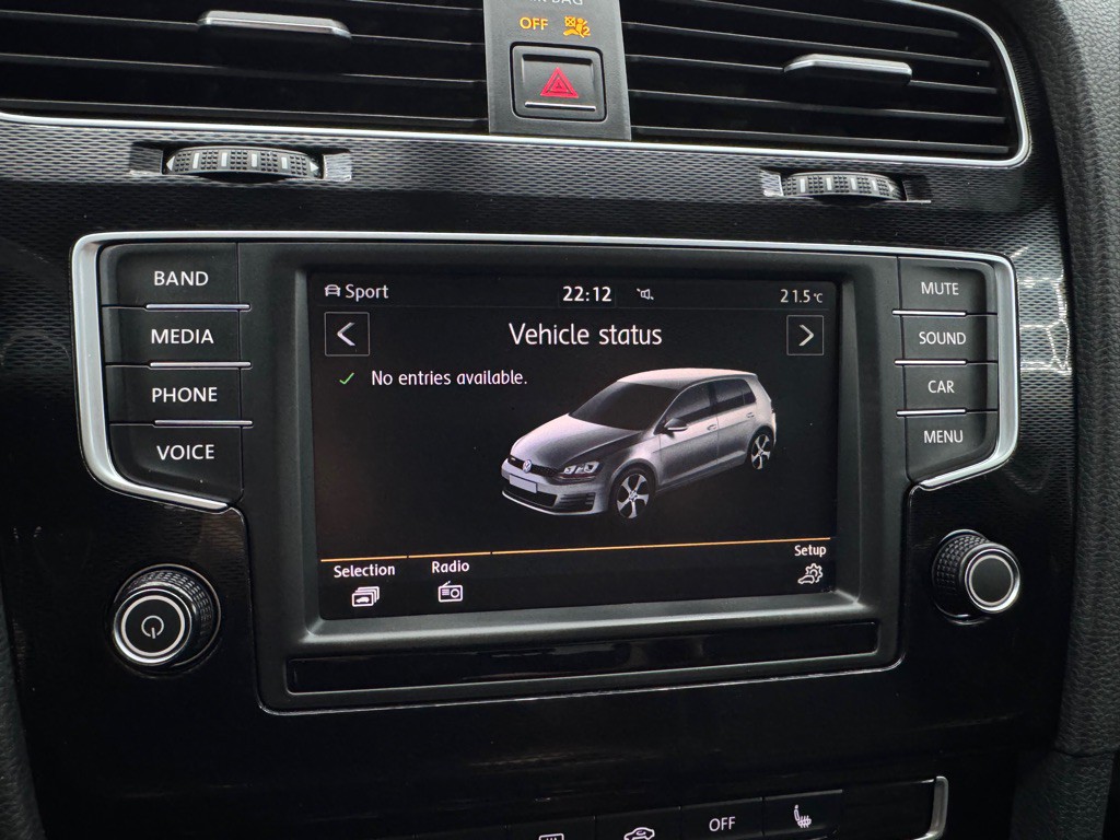 2016 Volkswagen GTI Image 28