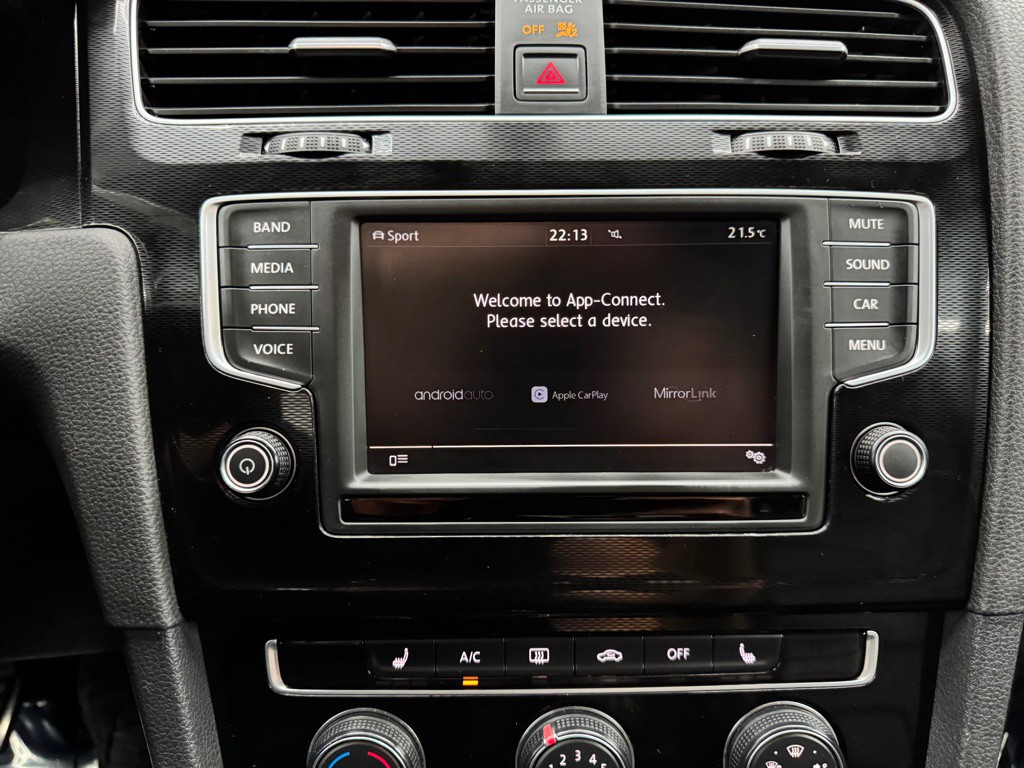 2016 Volkswagen GTI Image 30