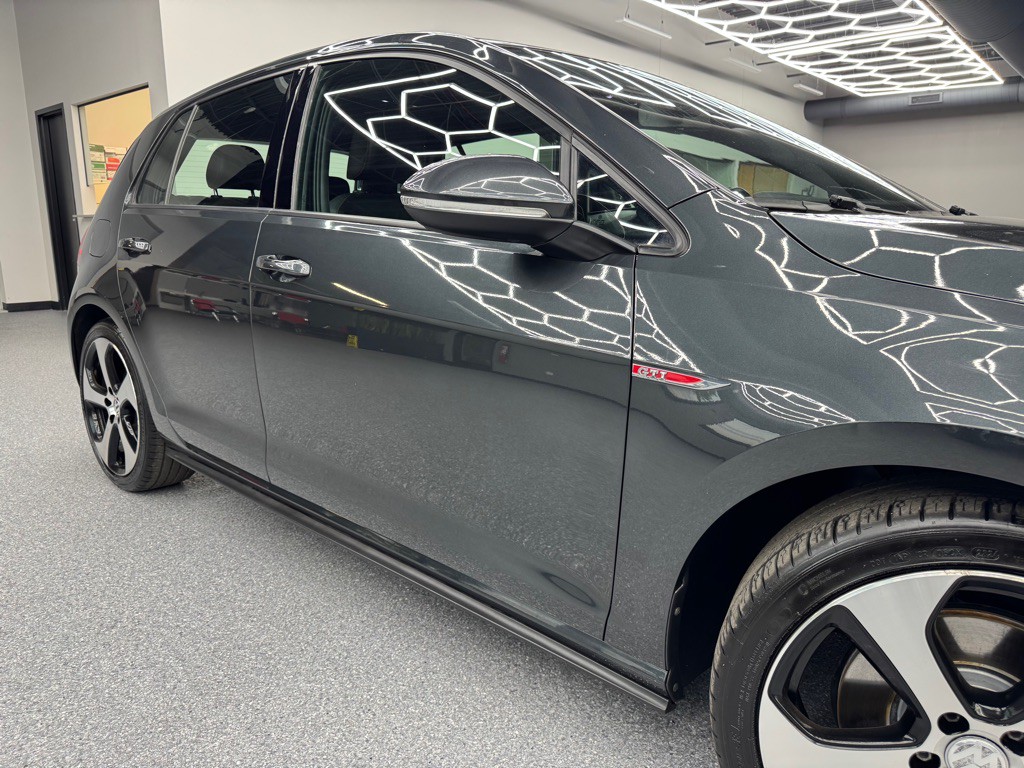2016 Volkswagen GTI Image 3